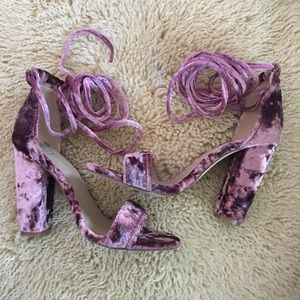 ON HOLD. BRAND NEW Missguided lace up heels